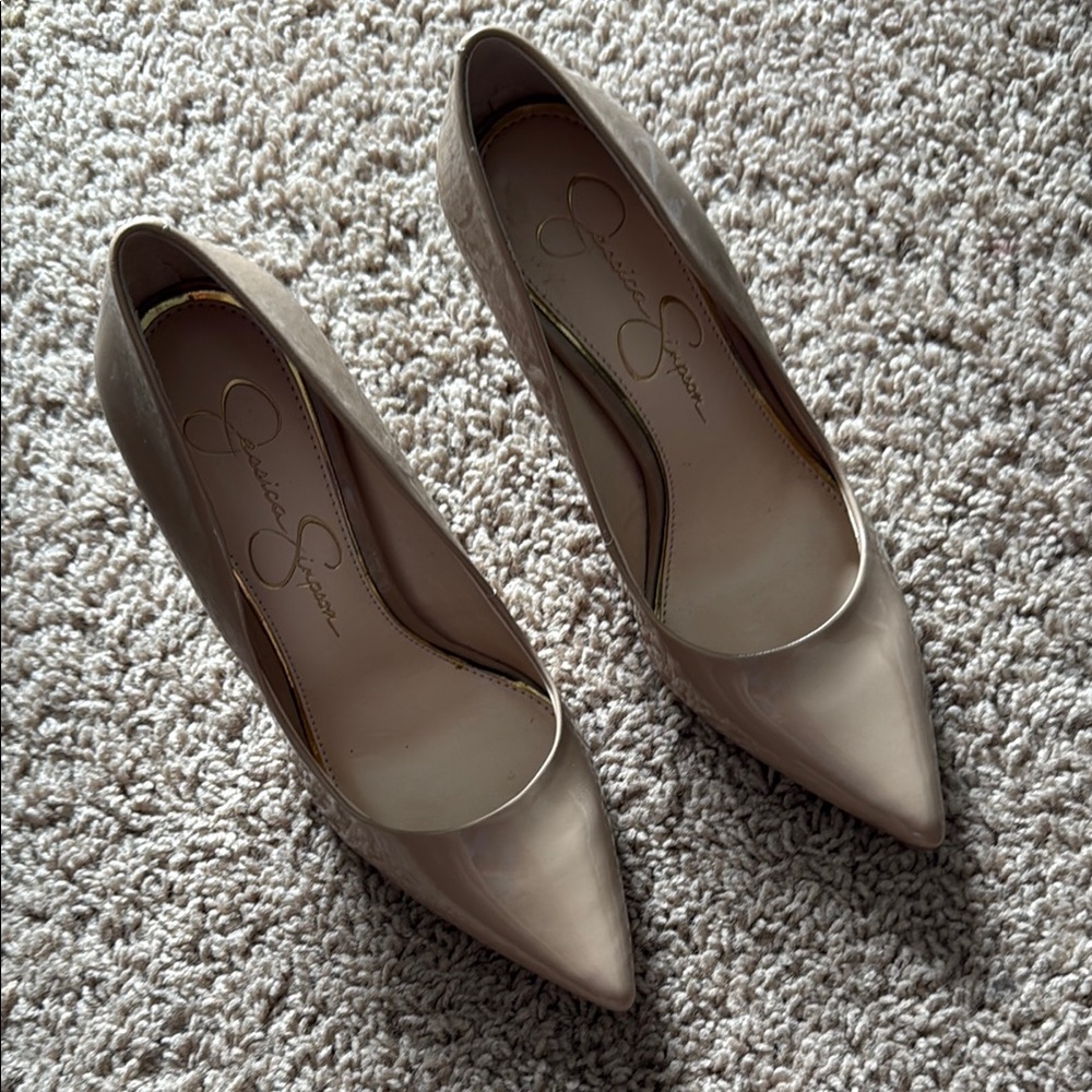 Jessica Simpson Cream Heels Classic Design